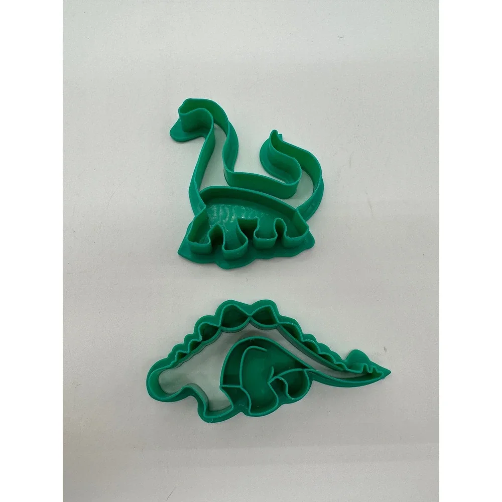 2pc Green Dinosaur Cookie Cutters Brontosaurus Stegosaurus Baking Play Dough